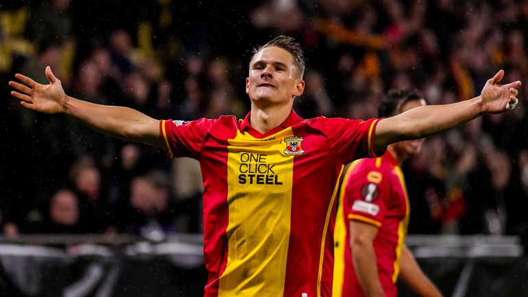 Le Carolo Mathis Suray buteur et vainqueur contre Aston Villa, Go Ahead Eagles se fait un nom en Europa League