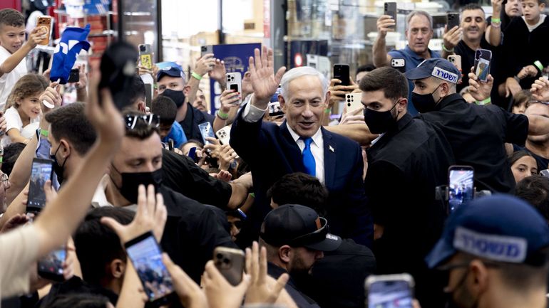 Netanyahu dit que la France a "cédé à l'invasion de l'islam extrémiste"