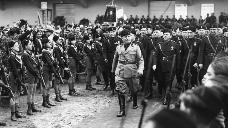 Qu’est-ce qui définit une nation fasciste ? Cinq leçons pour comprendre cette idéologie