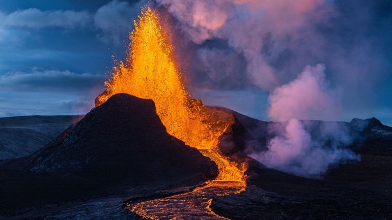 Pour prédire si un volcan sera effusif ou explosif, il faut s’intéresser à ses bulles