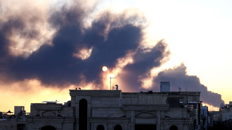 Guerre au Moyen-Orient : nouvelles salves de missiles iraniens, drone près du consulat américain à Dubaï, frappes massives en Iran - Revivez notre direct !