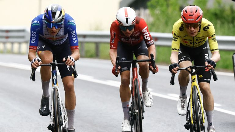 Giro : A l'attaque avec Vingegaard, Lennert Van Eetvelt déplore 