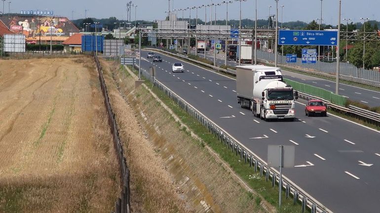 Hongrie : un bus se renverse et fait 12 morts et au moins 10 blessés graves