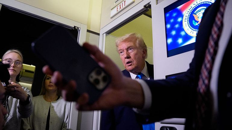 Donald Trump annonce une hausse de 10% des droits de douane sur le Canada