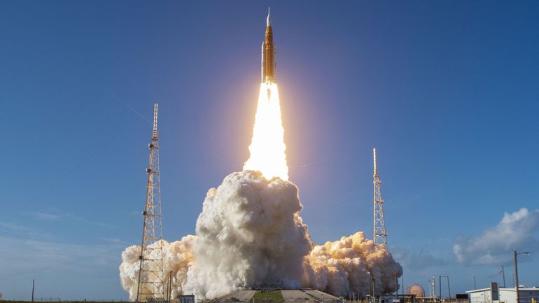 Artémis 2 : quatre astronautes ont décollé vers la Lune, une première en un demi-siècle