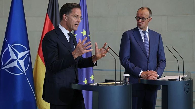 La revue de presse : le discours alarmiste de Mark Rutte ? "On ne panique pas", mais on se tient prêt La revue de presse : le discours alarmiste de Mark Rutte ? "On ne panique pas", mais on se tient prêt