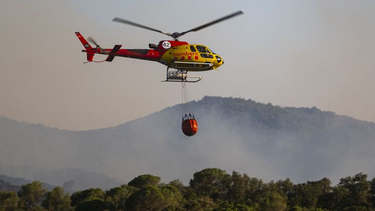 Espagne : l'incendie près de la Costa Brava a déjà brûlé 2.200 hectares