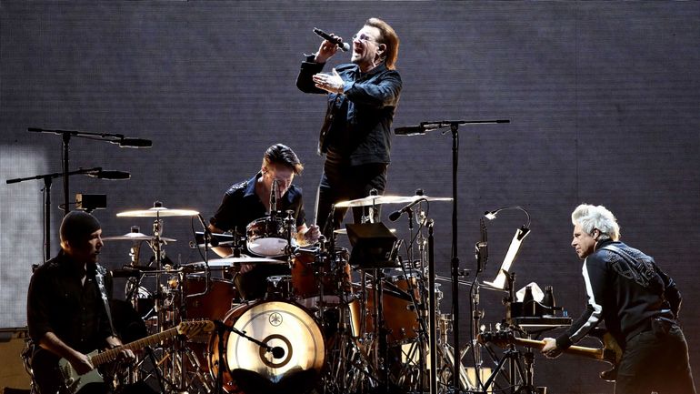 U2 reçoit le prix Woody Guthrie 2025 : Bono et The Edge livrent un concert acoustique exceptionnel