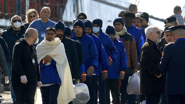 Asile et migration : le Parlement européen donne son feu vert aux "hubs de retour" pour migrants