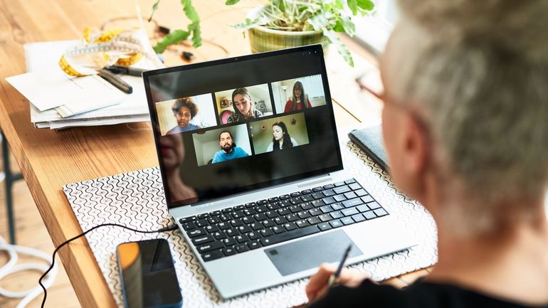 La politique de télétravail dans les entreprises belges de plus en plus stricte, selon Acerta