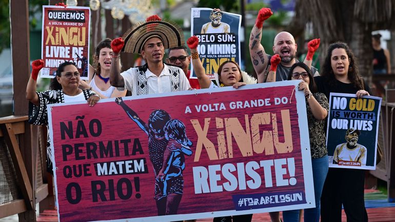 COP30 à Bélem : tensions autochtones et blocages diplomatiques freinent les négociations