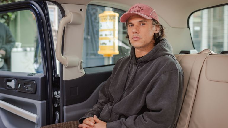 "Je me fais allumer tous les jours par tout le monde" : Orelsan se livre sur sa relation aux critiques