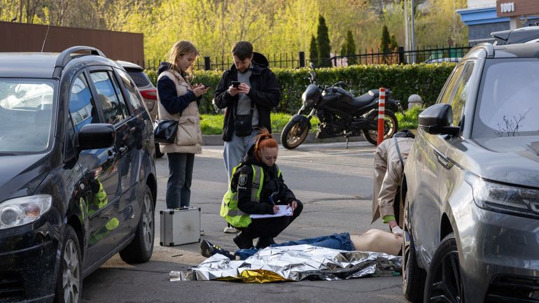 Ukraine : six morts et une dizaine de blessés après une fusillade dans un quartier de Kiev, l'auteur présumé abattu