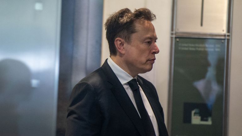 Elon Musk, visé par une enquête judiciaire en France, injurie des magistrats sur X