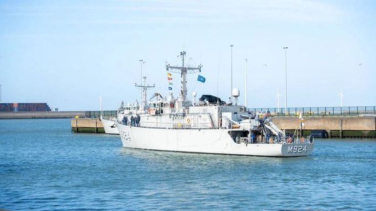 Le navire chasseur de mines Primula en route pour se positionner près du détroit d'Ormuz