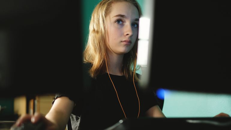 Jeux vidéo : plus d’une joueuse sur deux se sent forcée de respecter "son rôle de genre"
