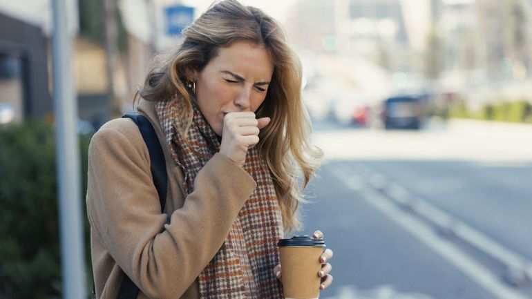 Infections respiratoires en Belgique : le niveau d'attention repasse en code vert