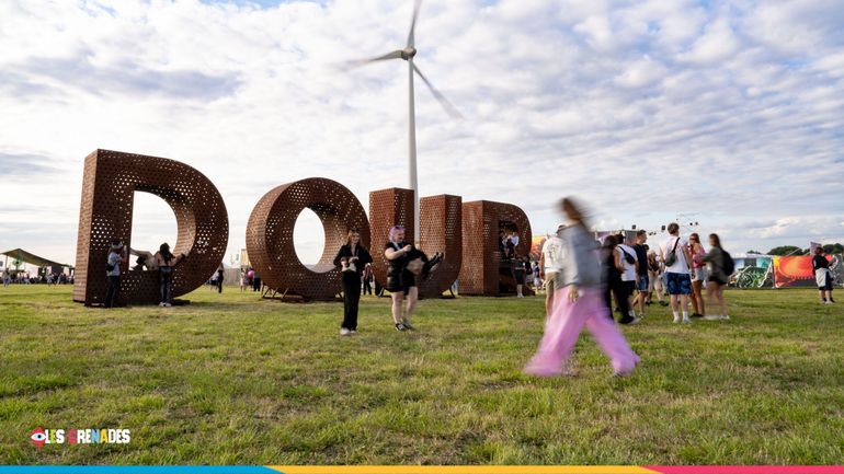 Haine anti-LGBT, artistes déprogrammés de Dour, joueuses de l'OM,... : le récap' info de la semaine des Grenades