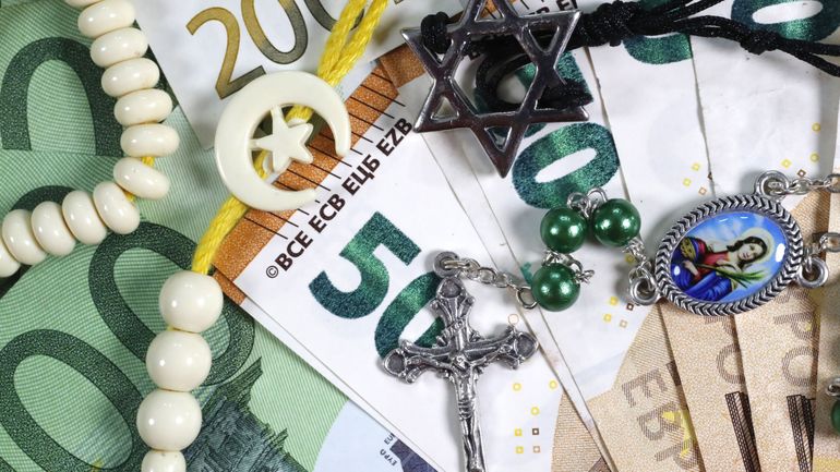 Le financement public des cultes en chiffres : comment est-il organisé ? Faut-il le réformer ?