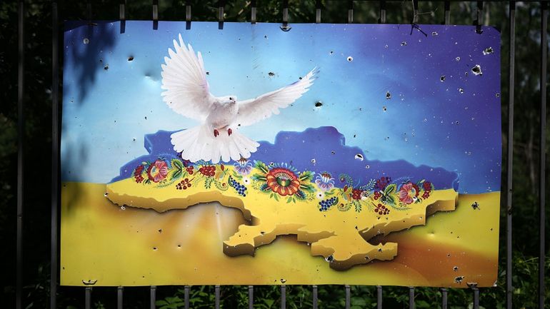 La paix ? Pour les Ukrainiens, "on n'y croit pas du tout" tandis que les Russes veulent que "la guerre s'arrête, mais à leurs conditions"