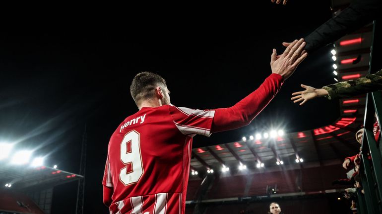Thomas Henry réagit à son altercation avec un supporter du Standard : "Il y a une limite à tout" Thomas Henry réagit à son altercation avec un supporter du Standard : "Il y a une limite à tout"