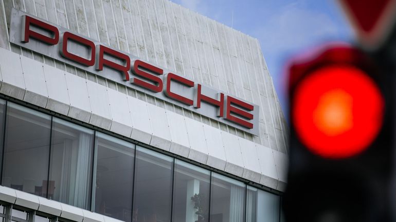 La crise chez Porsche, symbole d'une industrie automobile européenne en difficulté face aux enjeux de la voiture électrique