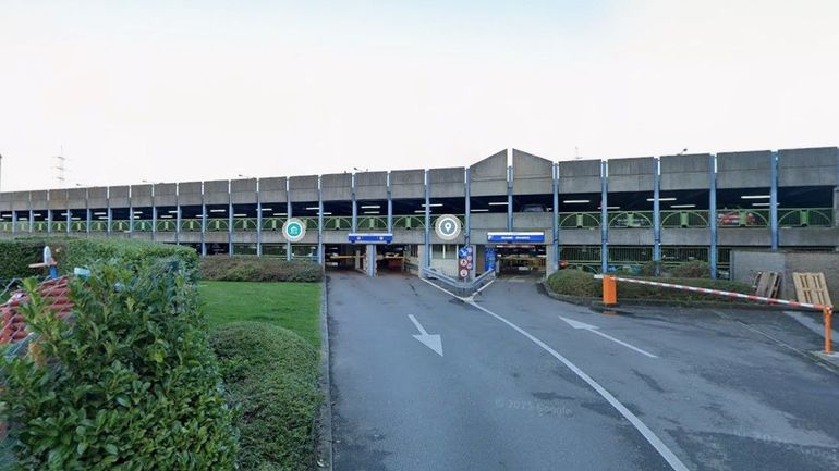 Le Syndicat des locataires dénonce la privatisation des parkings Lennik à Anderlecht Le Syndicat des locataires dénonce la privatisation des parkings Lennik à Anderlecht