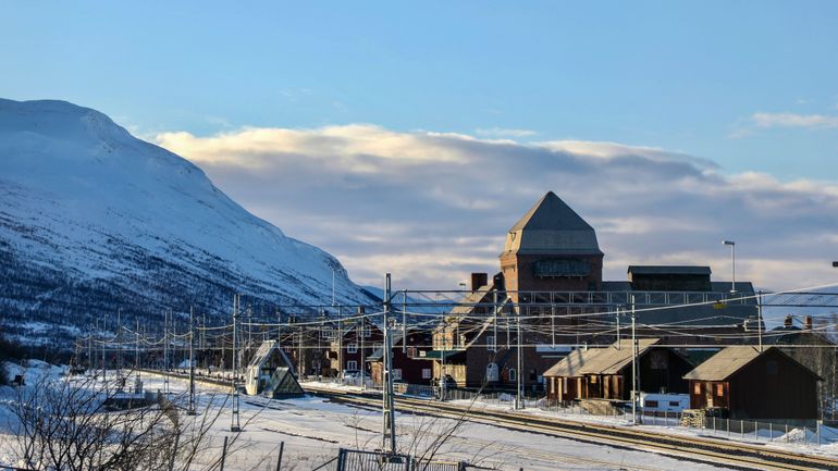 En Laponie, Philippe Gougler part sur les rails du père Noël et des traditions samies En Laponie, Philippe Gougler part sur les rails du père Noël et des traditions samies