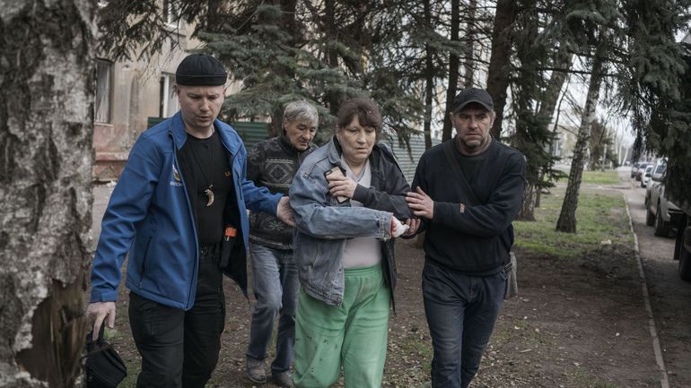 Les armes se taisent en Ukraine : début officiel de la trêve pascale entre Moscou et Kiev