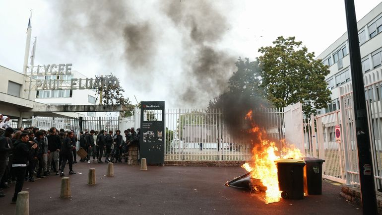 Blocages, dégradations, arrestations de mineurs : que se passe-t-il dans les lycées en France ?
