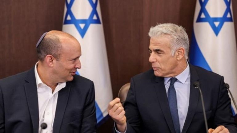 Israël : deux anciens chefs de gouvernement s'unissent pour battre Netanyahu