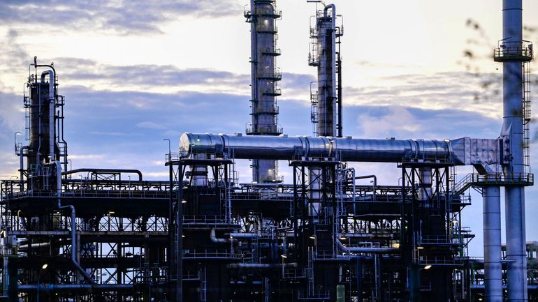 Trêve énergétique : la Russie affirme que l'Ukraine a attaqué deux de ses raffineries, Kiev dément