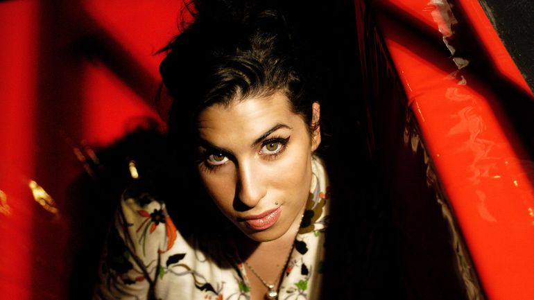 Amy Winehouse : deux amies accusées d'avoir détourné 700.000 livres de sa succession Amy Winehouse : deux amies accusées d'avoir détourné 700.000 livres de sa succession