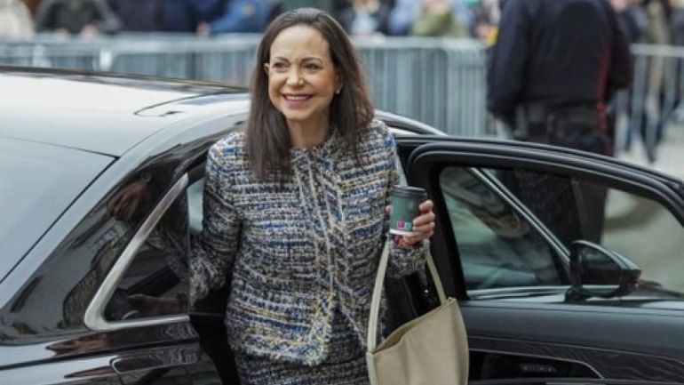 Conflit USA-Venezuela : l'opposante Machado dit vouloir retourner "le plus vite possible" dans son pays