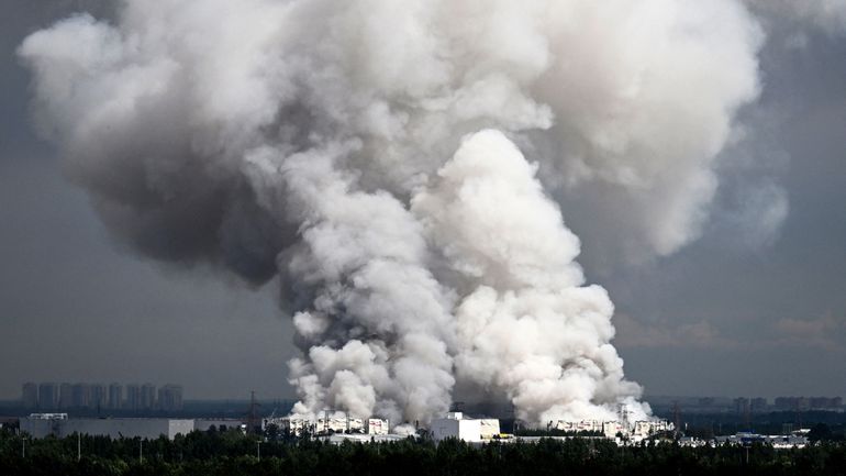 Des entrepôts du géant russe de l'e-commerce en feu : en ciblant son fleuron économique, l'Ukraine déstabilise le Kremlin