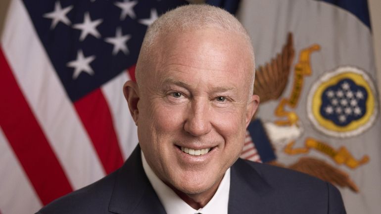 La revue de presse : "Vous nous avez encore gâtés, monsieur l'Ambassadeur"