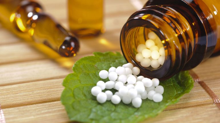 Arrêt du remboursement de l'homéopathie : un vrai remède pour le budget de la santé ?