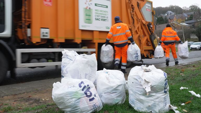 Dans la peau d’un éboueur : découvrez les coulisses d’un métier indispensable et exigeant Dans la peau d’un éboueur : découvrez les coulisses d’un métier indispensable et exigeant
