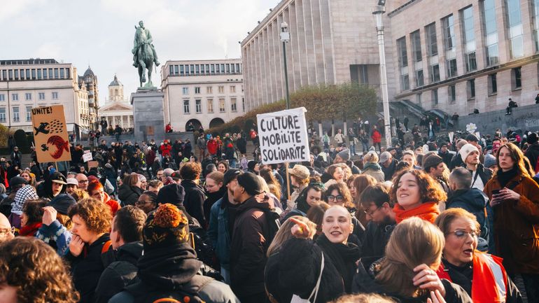 Derrière la réforme annoncée des droits d’auteur, une réalité artistique négligée Derrière la réforme annoncée des droits d’auteur, une réalité artistique négligée