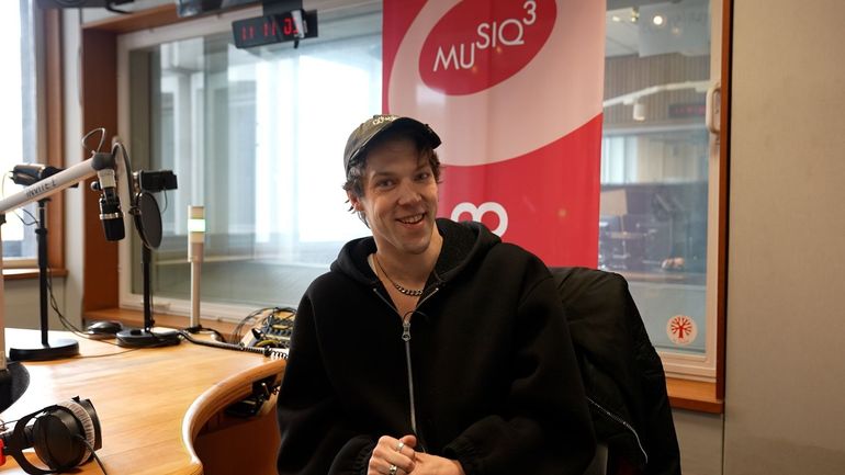 Mustii incarne le légendaire pianiste Glenn Gould : "C’est quelqu’un qui a été bouffé par son art" Mustii incarne le légendaire pianiste Glenn Gould : "C’est quelqu’un qui a été bouffé par son art"