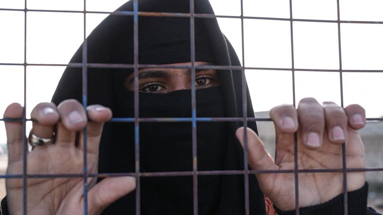 Camps de détenus en Syrie : le tribunal de première instance rejette la demande d'aide d'une mère et sa fille