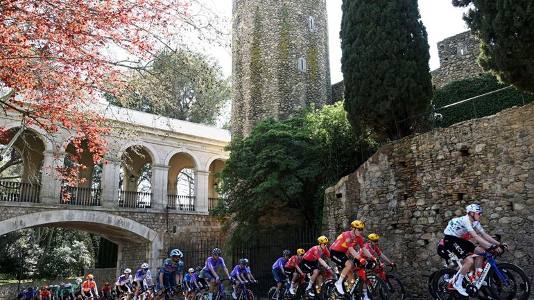 Direct commenté - Tour de Catalogne, 3e étape : un parcours cassant pour piéger les sprinteurs (Direct vidéo 15h50)