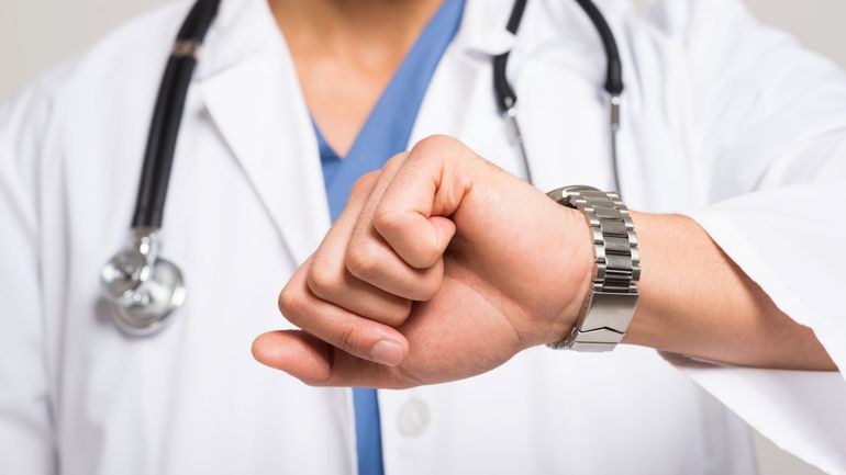 Le gouvernement veut réduire le nombre de malades de longue durée et cible les mutuelles