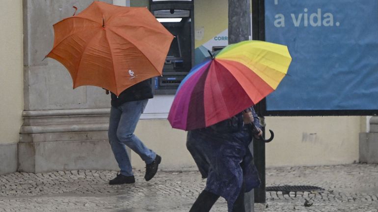 Portugal : la tempête Claudia fait un mort et plusieurs blessés