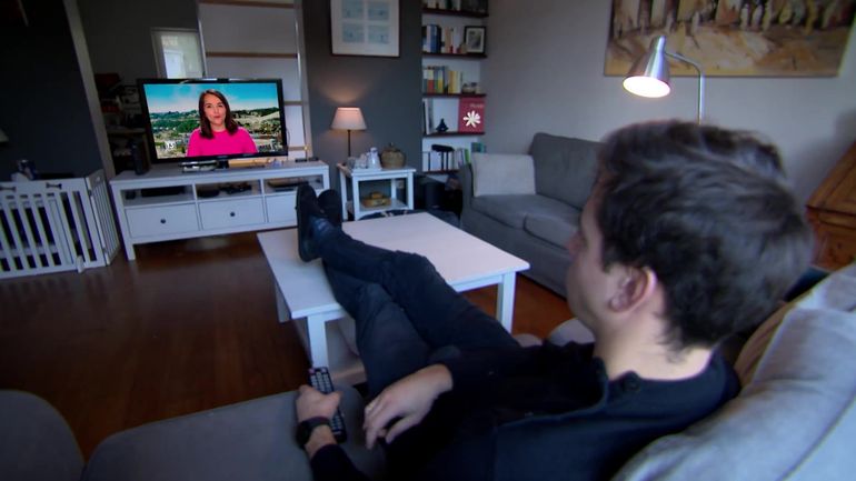 Dans les salons belges, la télécommande change de monde et la télévision se regarde désormais autrement