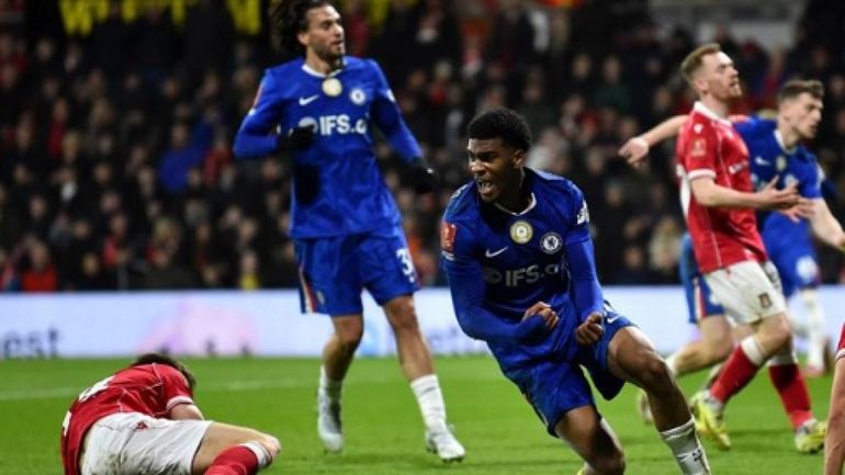 Avec Lavia titulaire, Chelsea s'en sort aux prolongations contre Wrexham