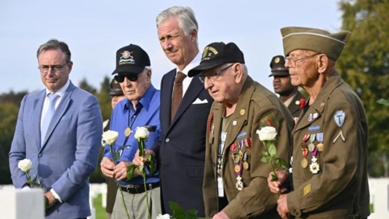 Trois vétérans états-uniens honorés par le Roi et l'ambassadeur américain à Henri-Chapelle