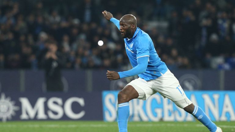 Antonio Conte donne des nouvelles de Romelu Lukaku : "Il n’est pas prêt pour le match contre la Roma" Antonio Conte donne des nouvelles de Romelu Lukaku : "Il n’est pas prêt pour le match contre la Roma"