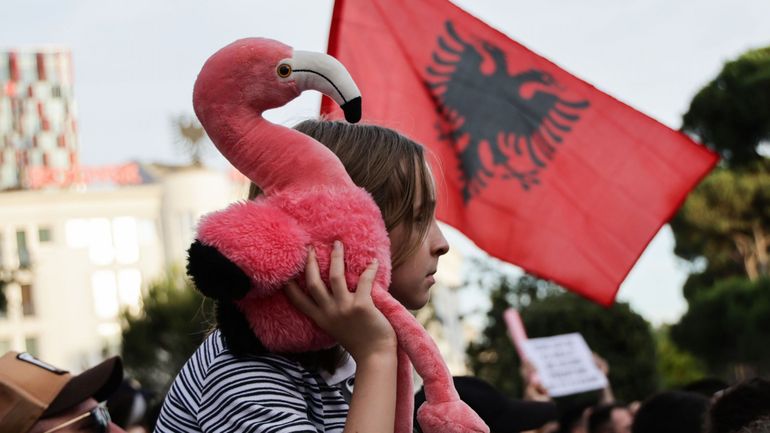 Albanie : la "révolution des flamants roses", une contestation locale devenue un test démocratique pour l'Europe