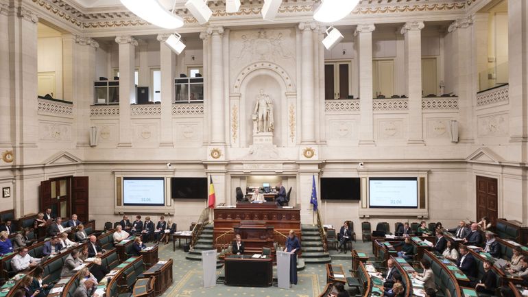 Deux mois de vacances parlementaires : faut-il réformer le calendrier des députés ?